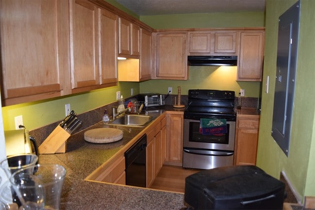 Building Photo - 4727 Tantra Dr