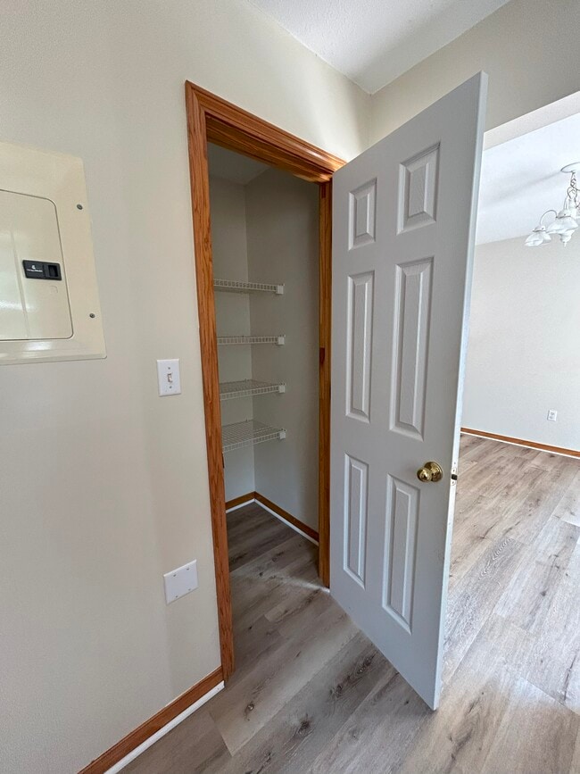 Building Photo - 836 Stonegate Ct