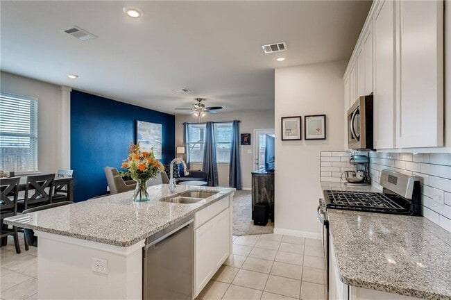 Building Photo - 14225 Fallsprings Way