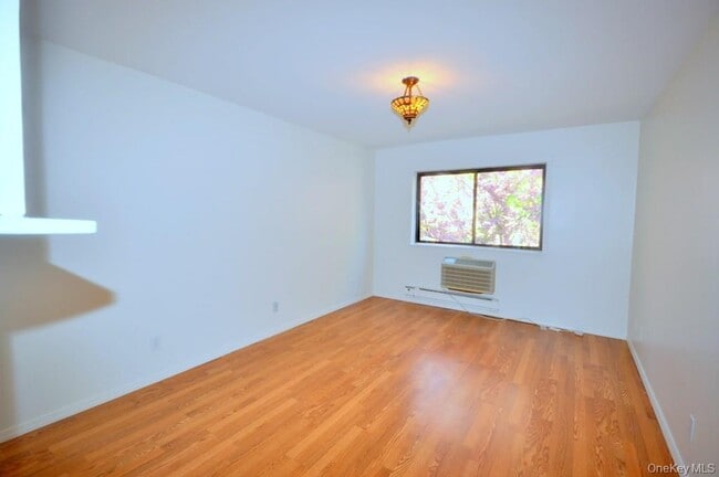 Building Photo - 119 Dehaven Dr