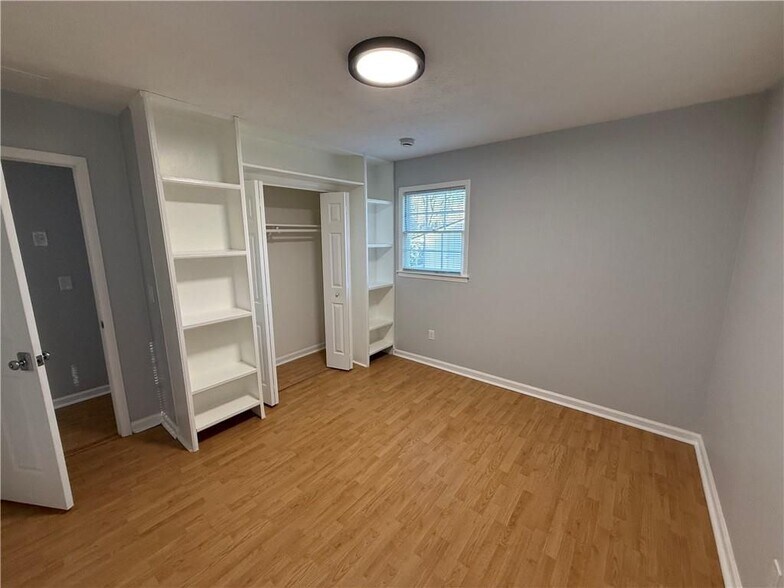 Building Photo - 3210 Ebenezer Rd NE