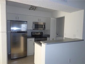 Building Photo - 1267 SW 46th Ave