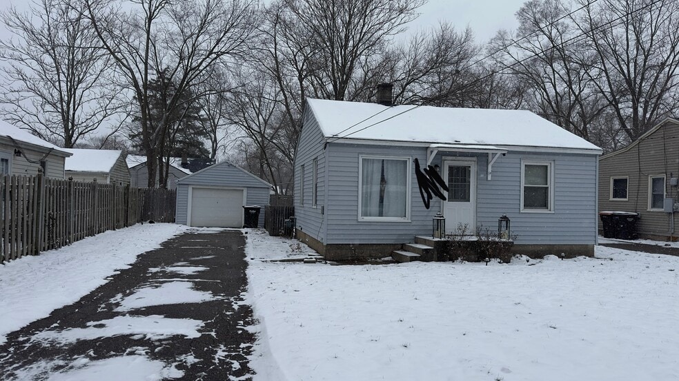 Primary Photo - 4511 Madison Ave SE