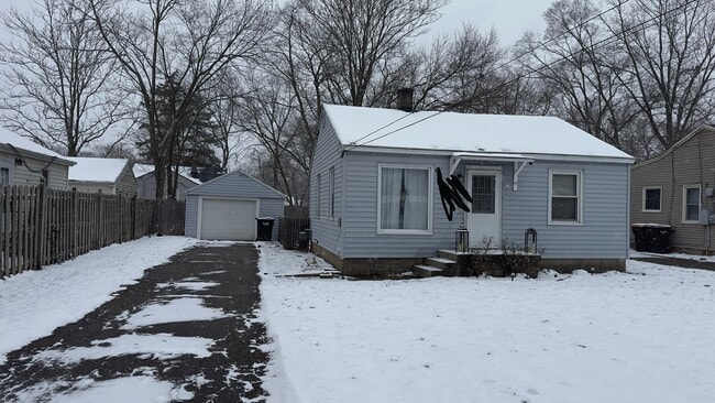 Building Photo - 4511 Madison Ave SE