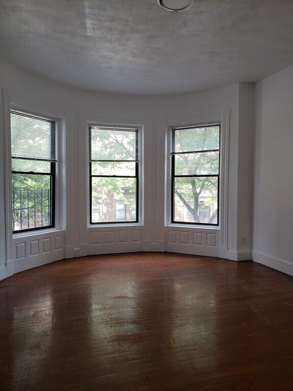 Building Photo - 47 Massachusetts Ave