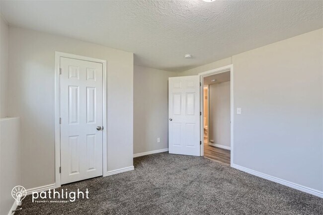 Building Photo - 667 West 2200 North