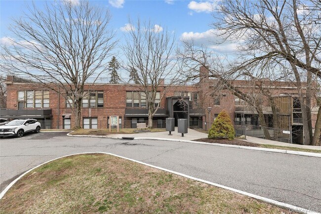 Building Photo - 60 Kensico Rd