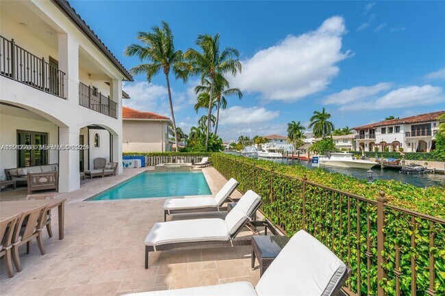 Building Photo - 16433 NE 31st Ave