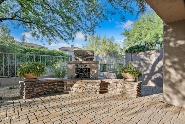 Building Photo - 6572 Shooting Star Way