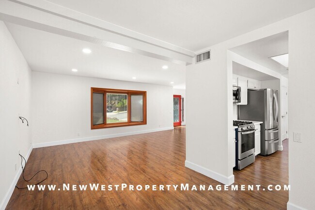 Building Photo - Renovated Poway 5-Bedroom, Available Now! ...