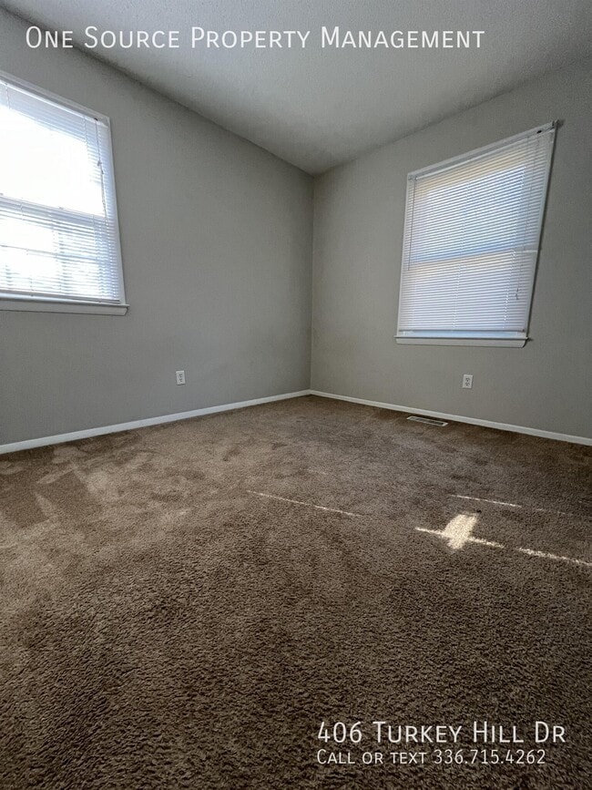 Building Photo - 406 Turkey Hill Dr