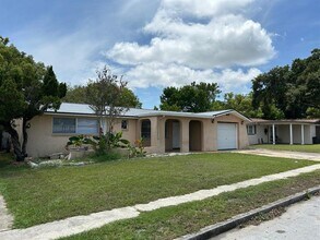 Building Photo - 5620 Andrea Dr