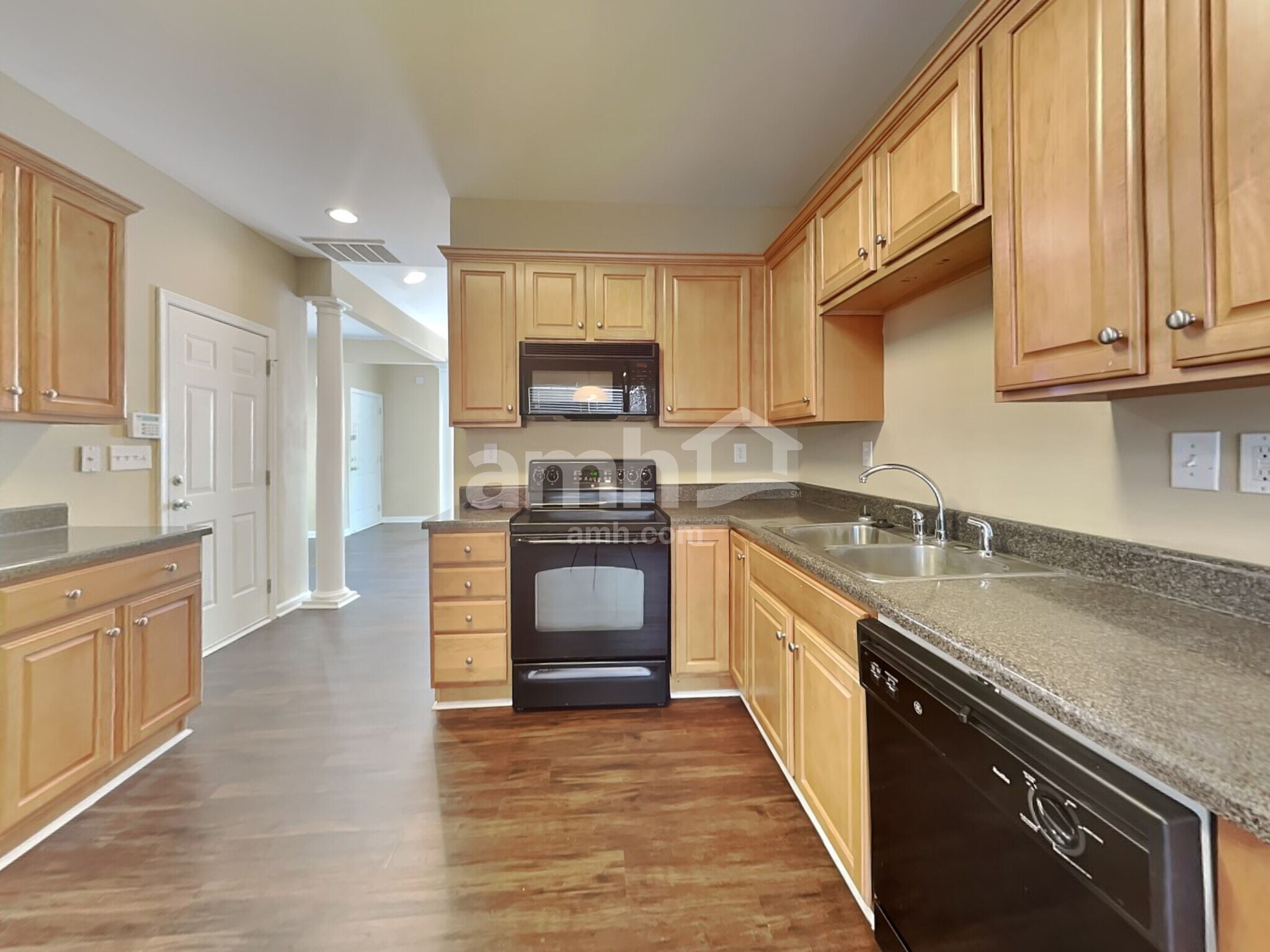 Building Photo - 129 Pin Oak Ct