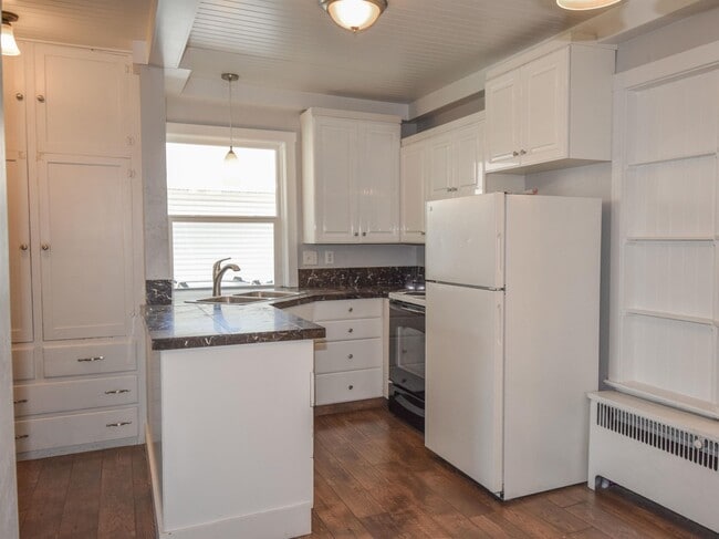 Building Photo - 56 N 400 W