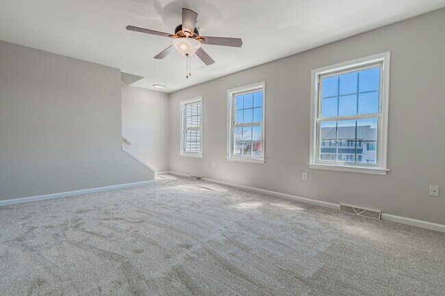 Building Photo - 2256 North Point Dr