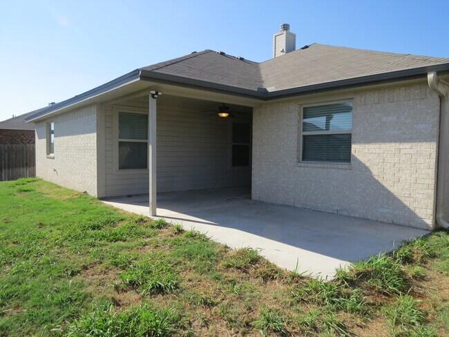Building Photo - 904 Clanton Cove