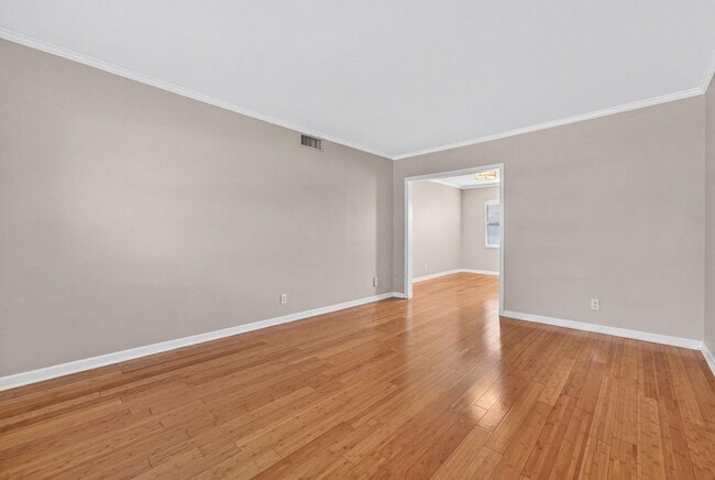 Building Photo - 715 NE 91st St