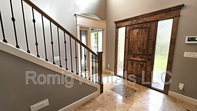 Building Photo - 3855 NW 26th Ave