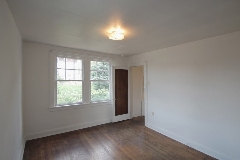 Building Photo - 8009 St Lawrence Ave