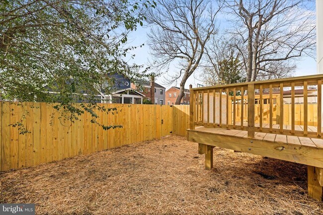 Building Photo - 113 Clifford Ave