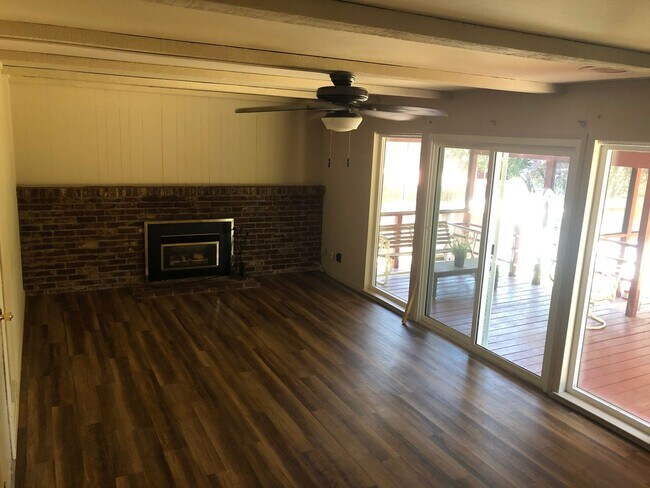 Building Photo - Gorgeous 4 Bedroom El Dorado Hills Home on Private Cul-De-Sac!