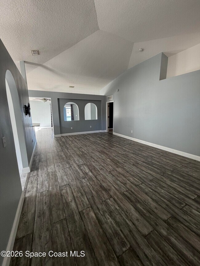 Building Photo - 1398 Mycroft Dr