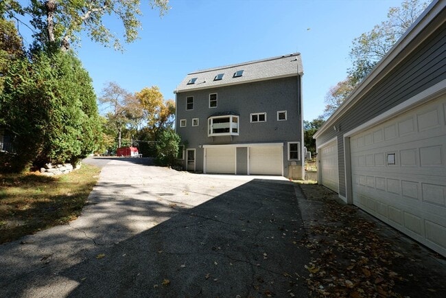 Building Photo - 23 Winter St