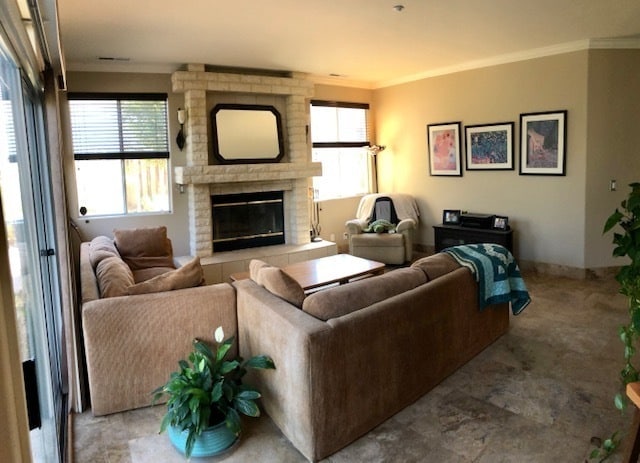 Building Photo - Welcoming and Spacious Las Palmas II Home ...