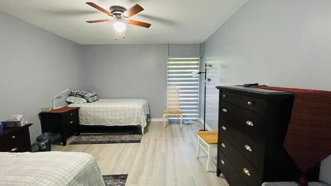 Building Photo - 11 Golfs Edge