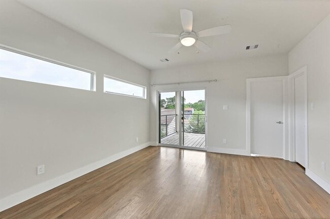Building Photo - 4411 Hershe St