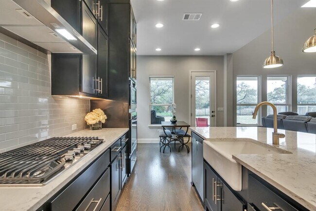 Building Photo - 7100 Trissino Dr