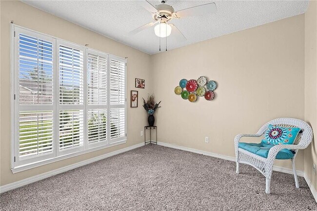 Building Photo - Single Family Home For Rent