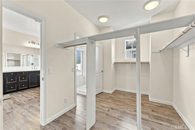 Building Photo - 212 Summit Vista