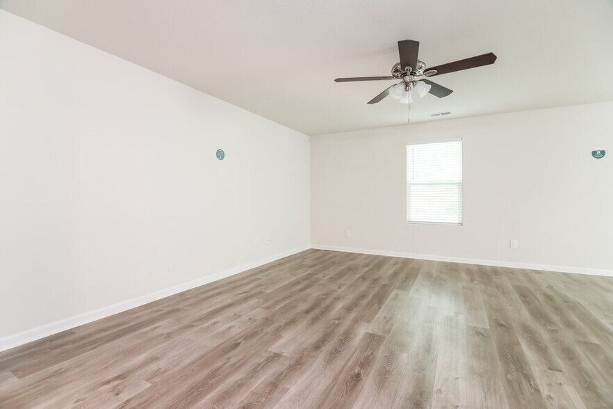 Building Photo - 324 Rustling Way