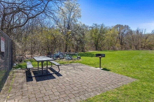 Building Photo - 23 Westgate Rd