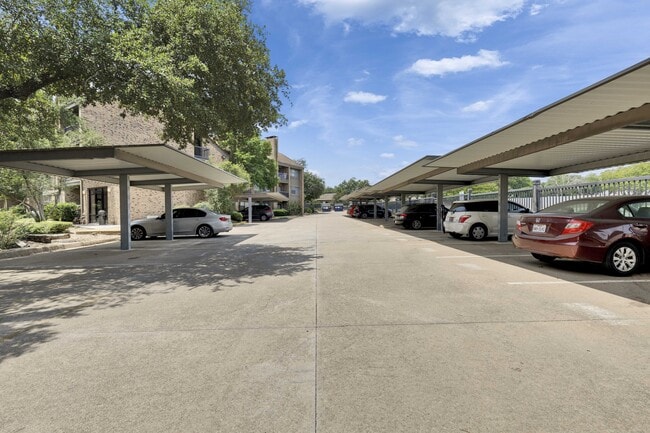 Building Photo - 8888 Tallwood Dr