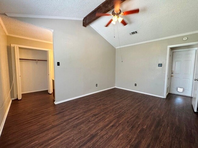 Building Photo - 1107 Spearson Ln