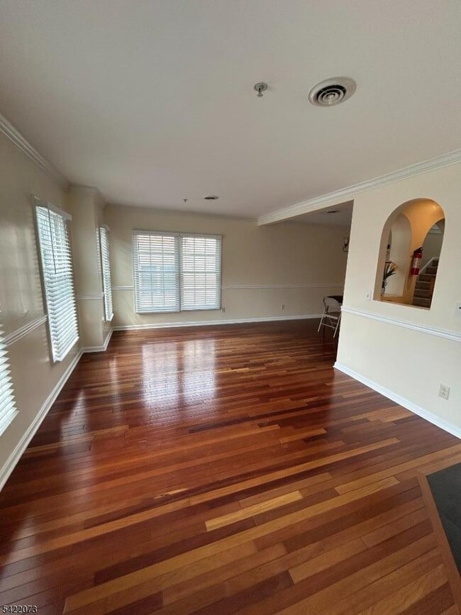 Building Photo - 91 Roseland Ave