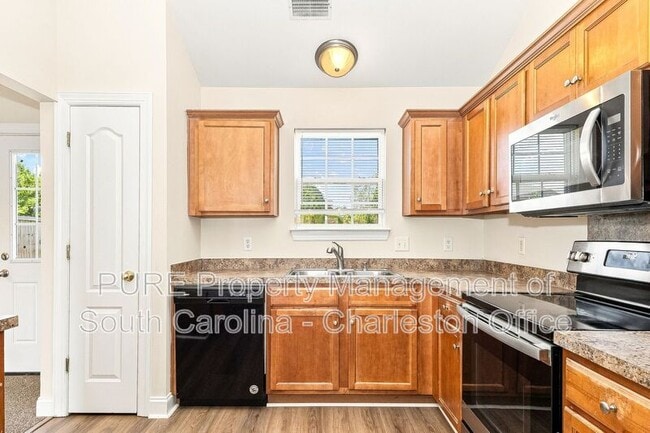 Building Photo - 229 Equinox Cir