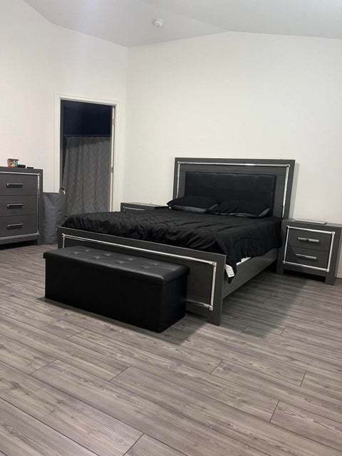 Building Photo - Beautiful open floorplan, split bedrooms, ...