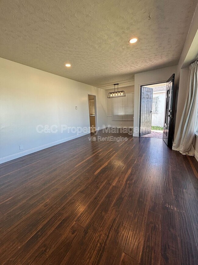 Building Photo - 1408 E 142nd St