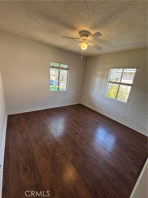 Building Photo - 646 W Belmont St