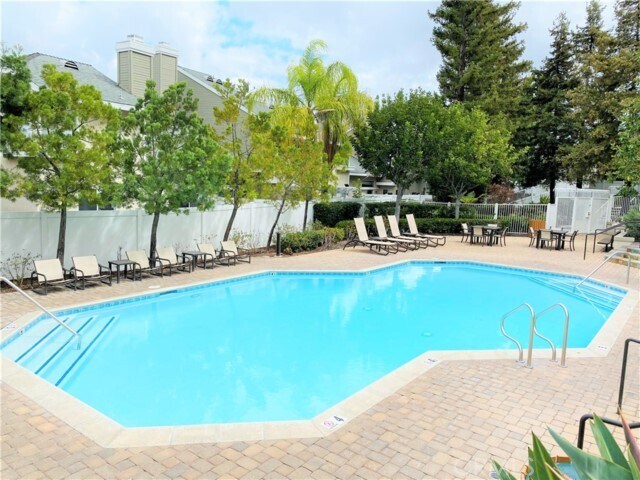 Building Photo - 26941 Stonehaven