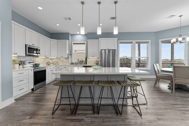 Building Photo - 4111 Isla Del Sol Dr
