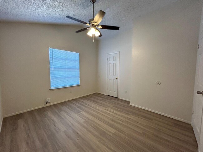Building Photo - 125 N Troy Ave