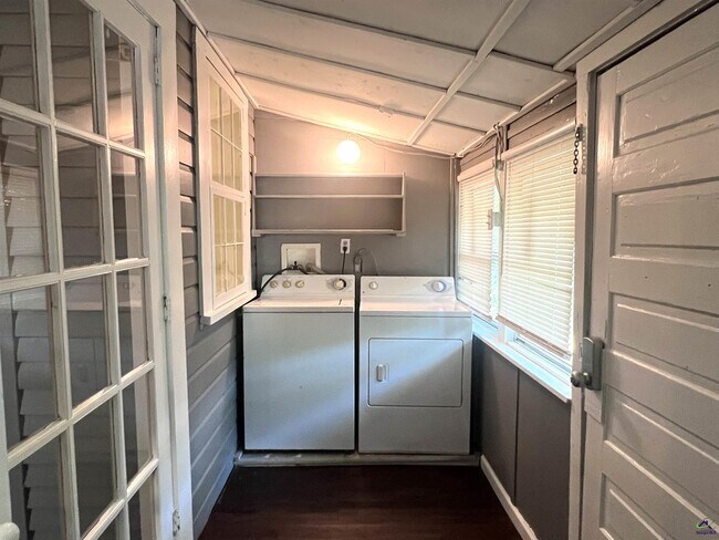 Building Photo - 310 Central Ave