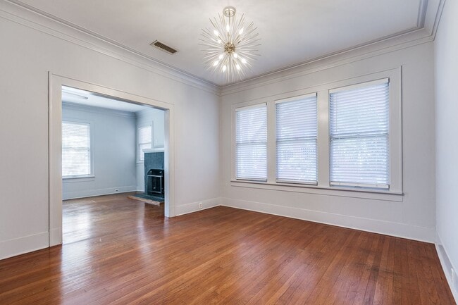 Building Photo - CHARMING 3-BEDROOM HOME IN MONTE VISTA