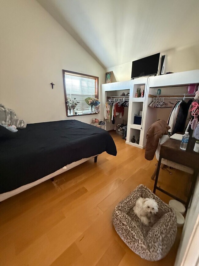 Building Photo - Dual Family Living - Horse Property - In Law Quarters