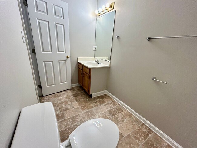 Building Photo - 2084 Cornerstone Dr