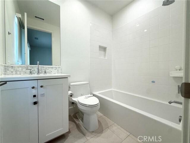 Building Photo - 203 Fiore